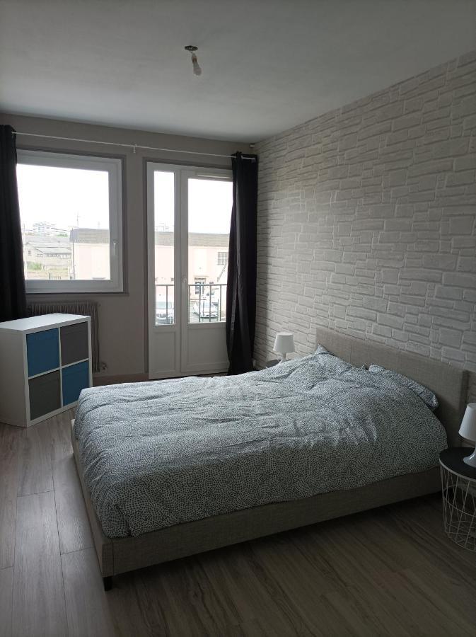 Joli Appartement Type 5 En Centre Ville Chateauroux Exterior photo