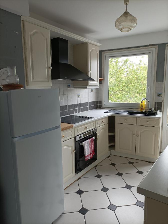 Joli Appartement Type 5 En Centre Ville Chateauroux Exterior photo