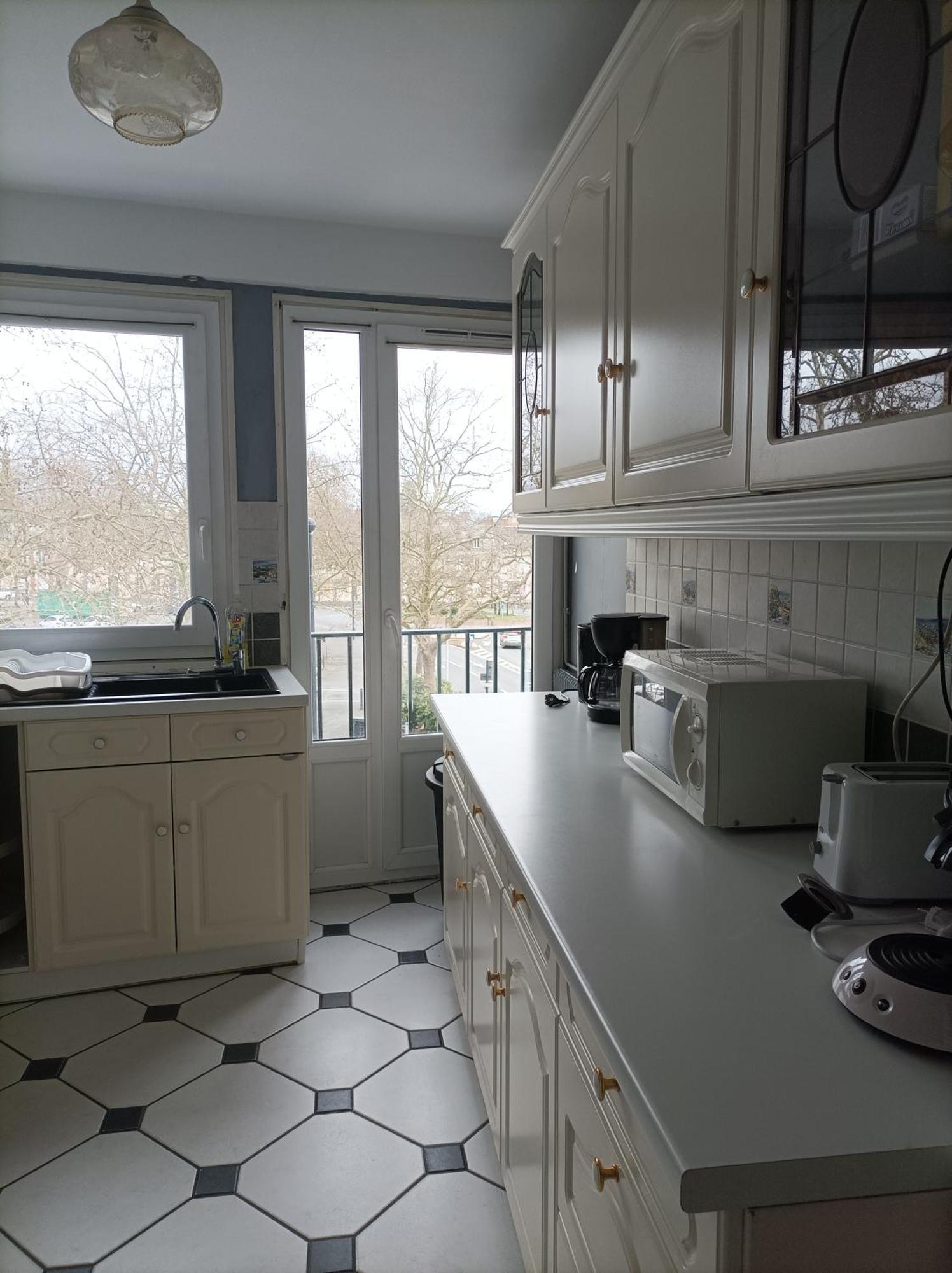 Joli Appartement Type 5 En Centre Ville Chateauroux Exterior photo
